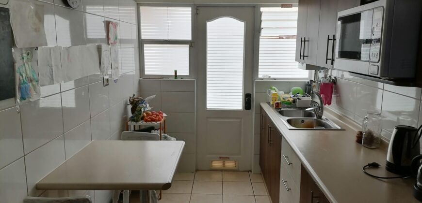 ARRIENDO CASA – AV ULRIKSEN – LA SERENA