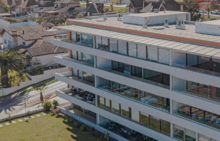 EXCLUSIVO DPTO EN ARRIENDO – CONDOMINIO PARQUE LOS REYES – LA SERENA