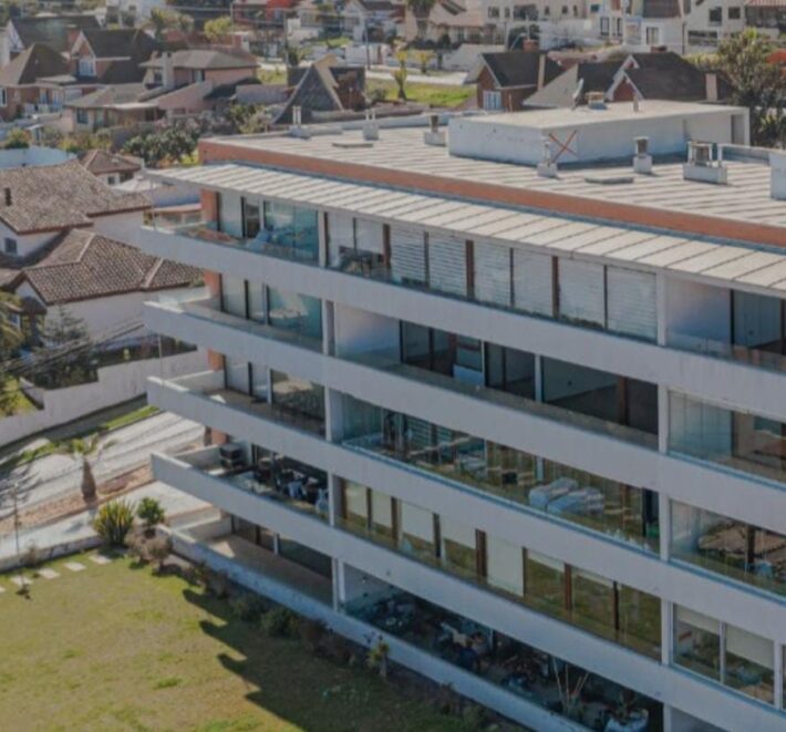 EXCLUSIVO DPTO EN ARRIENDO – CONDOMINIO PARQUE LOS REYES – LA SERENA