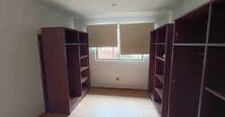 VENTA CASA 5 DORMITORIO 3 BAÑOS 1 OFICINA 2 SALAS ESTAR – CONDOMINIO – LA SERENA