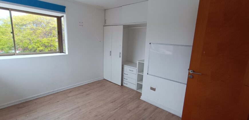 VENTA CASA 5 DORMITORIO 3 BAÑOS 1 OFICINA 2 SALAS ESTAR – CONDOMINIO – LA SERENA