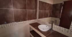 VENTA CASA 5 DORMITORIO 3 BAÑOS 1 OFICINA 2 SALAS ESTAR – CONDOMINIO – LA SERENA