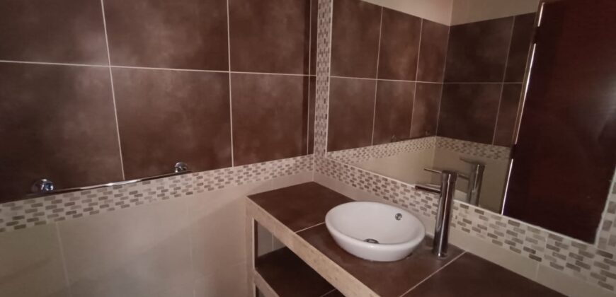 VENTA CASA 5 DORMITORIO 3 BAÑOS 1 OFICINA 2 SALAS ESTAR – CONDOMINIO – LA SERENA