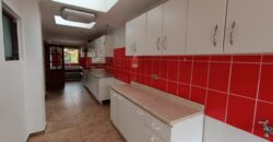 VENTA CASA 5 DORMITORIO 3 BAÑOS 1 OFICINA 2 SALAS ESTAR – CONDOMINIO – LA SERENA