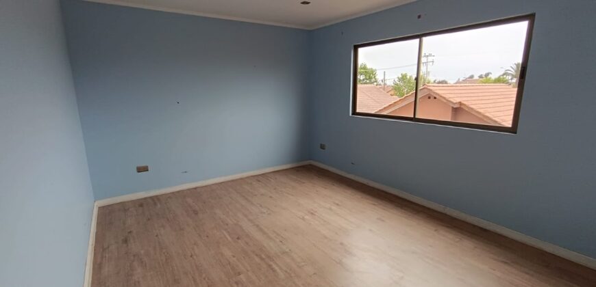 VENTA CASA 5 DORMITORIO 3 BAÑOS 1 OFICINA 2 SALAS ESTAR – CONDOMINIO – LA SERENA