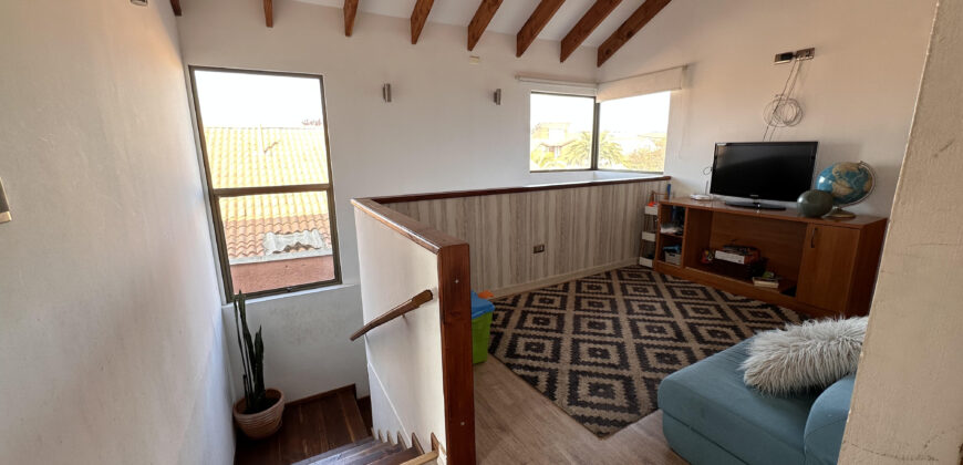 VENTA CASA 5 DORMITORIO 3 BAÑOS 1 OFICINA 2 SALAS ESTAR – CONDOMINIO – LA SERENA