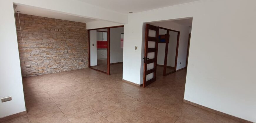 VENTA CASA 5 DORMITORIO 3 BAÑOS 1 OFICINA 2 SALAS ESTAR – CONDOMINIO – LA SERENA