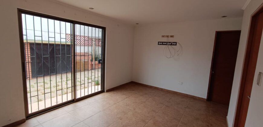 VENTA CASA 5 DORMITORIO 3 BAÑOS 1 OFICINA 2 SALAS ESTAR – CONDOMINIO – LA SERENA