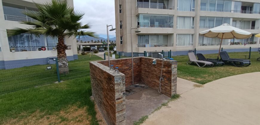 ARRIENDO DEPARTAMENTO PRIMERA LINEA 2 ESTACIONAMIENTO $140.000.-