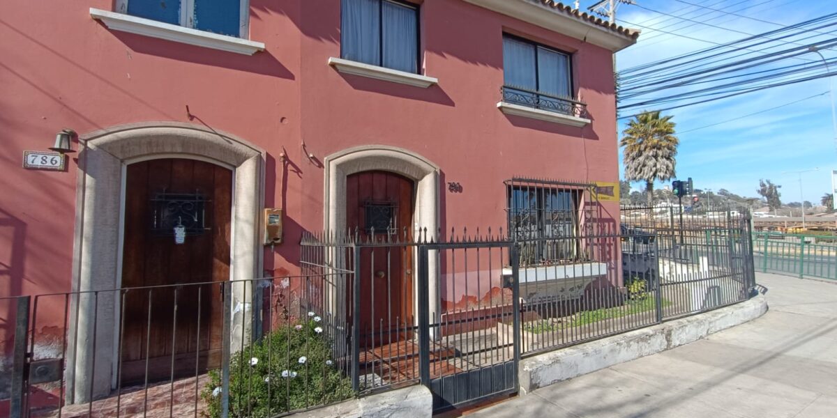 ARRIENDO CASA EN LA SERENA