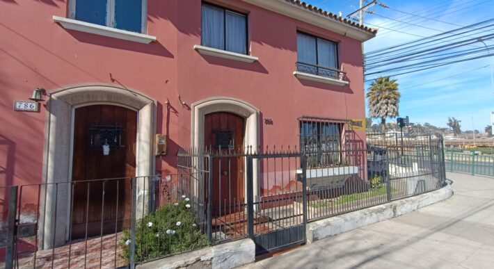 ARRIENDO CASA EN LA SERENA