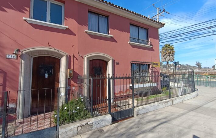 ARRIENDO CASA EN LA SERENA