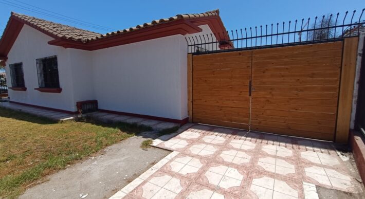 ARRIENDO CASA A EMPRESA – CERCA HOSPITAL COQUIMBO
